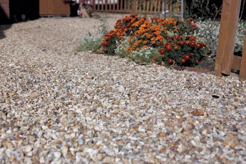 Surrey, Berkshire & Hampshire Gravel Driveway Specialists