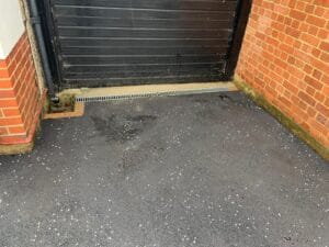 tarmacadam driveway surfacing in Surrey, Berkshire & Hampshire